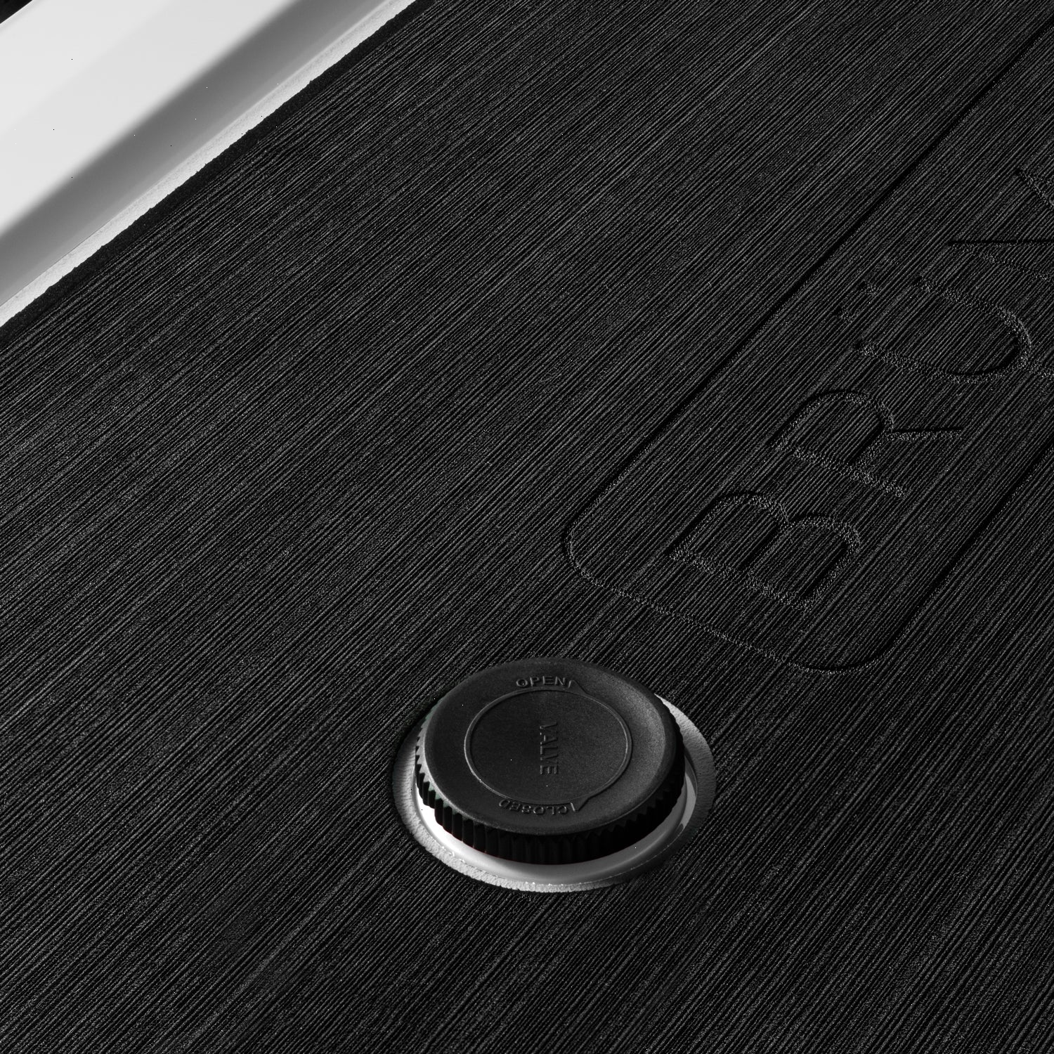 2308_files_brutank-35qt-ice-white-vent_f4e0801f-d658-4c95-86ef-803c9ab00afa