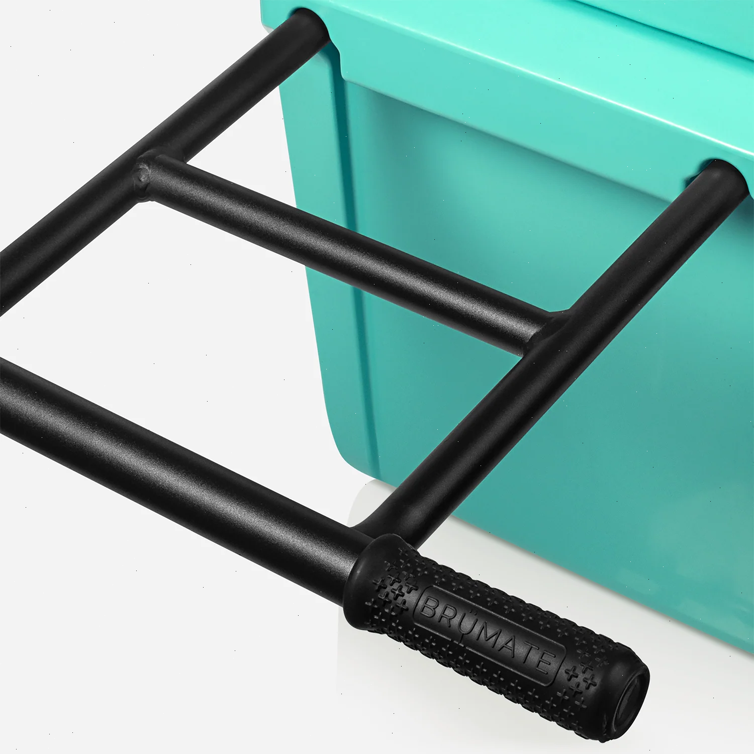 2308_products_brutank-aqua-handle